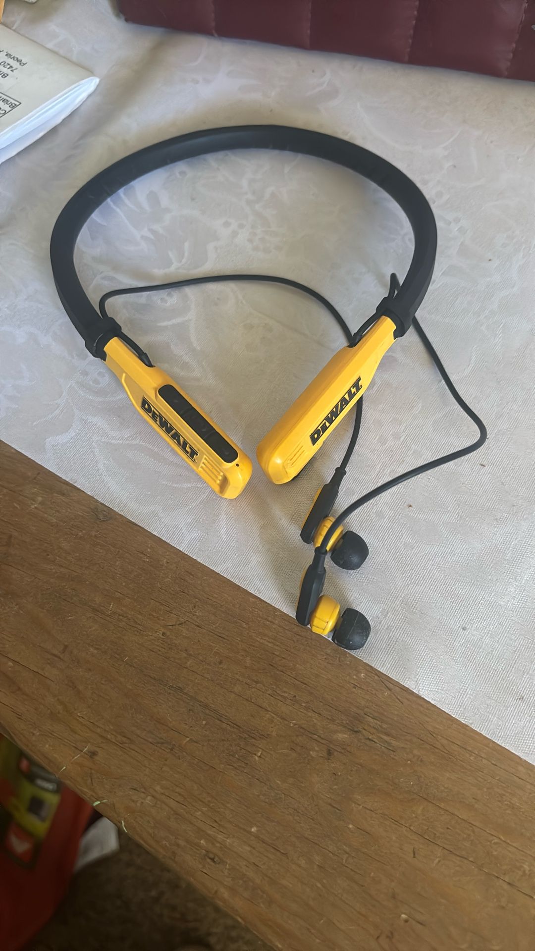 Dewalt Earbuds