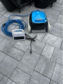 Dolphin Nautilus CC Pool Cleaner