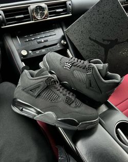 Jordan 4’s Black cats