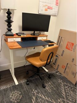 *** immediate sale *** Home Office Bundle – Standing Desk, Monitor, Chair & Rug