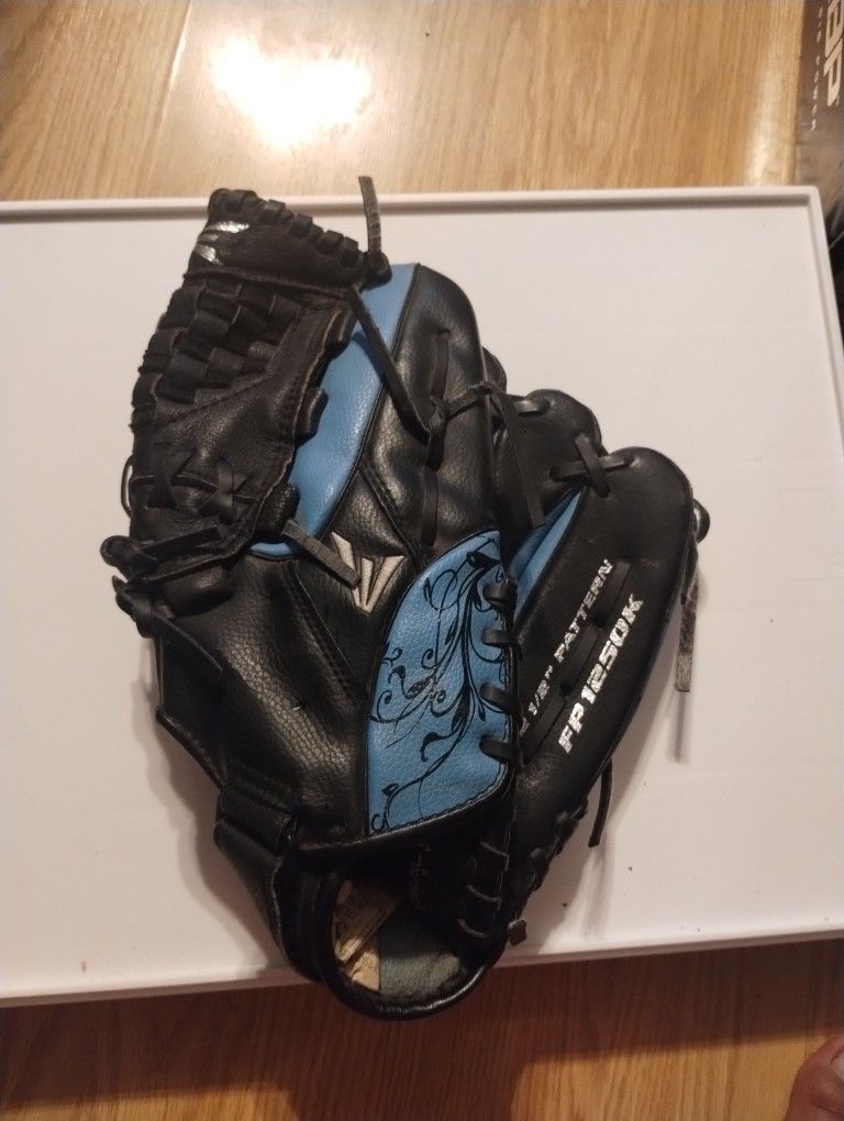 Easton Fp 125 Black Baseball Glove Left-handed Size 12 1/2 Youth..Great Condition!!..Leather
