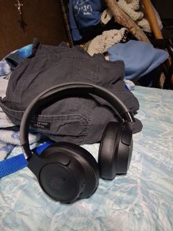 JBL Headphones Black one size