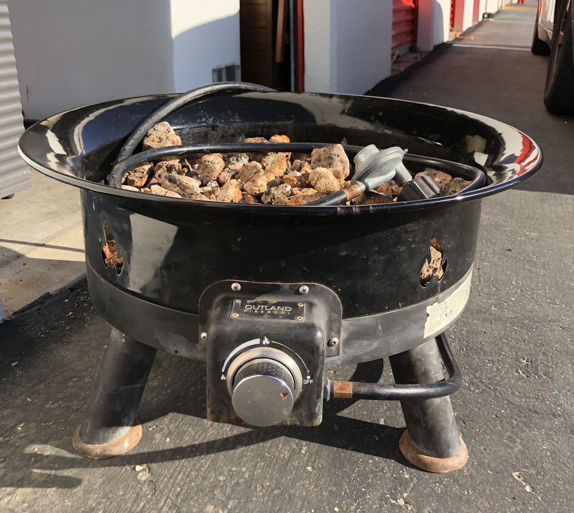 Outdoor Outland Firebowl Fire Pit With Empty Propane Tank