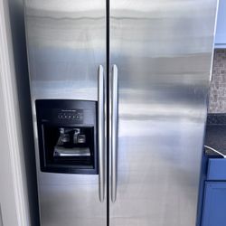 MUST GO!!! KitchenAid Stainless Steel Refrigerator