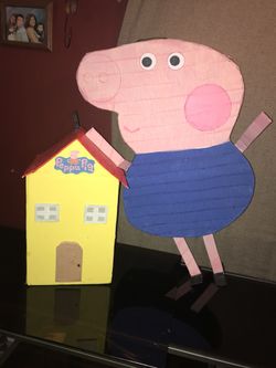 Peppa pig house and George pinata 2centerpieces