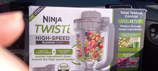 Ninja twisty high speed blender Duo