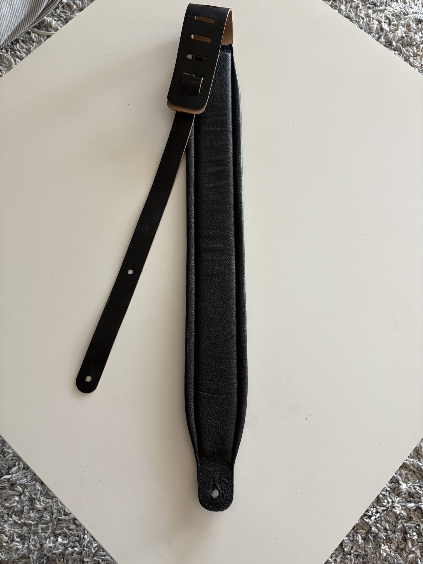 Levy’s 3” Leather Guitar Strap – Padded Black – Great Condition