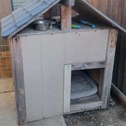  Large Dog House 