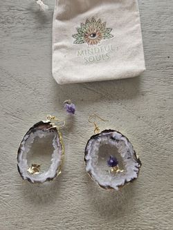 Agate Earrings With Amythest Center