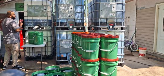 Detergent m, dish and fabric softner 5 gallon buckets (pallets and totes available)