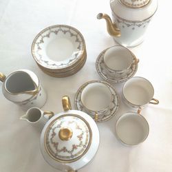 Vintage Tea Set With Teapot