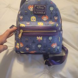 Moving- Finale Pick Up 6/28  Disney Hocus Pocus Bag!
