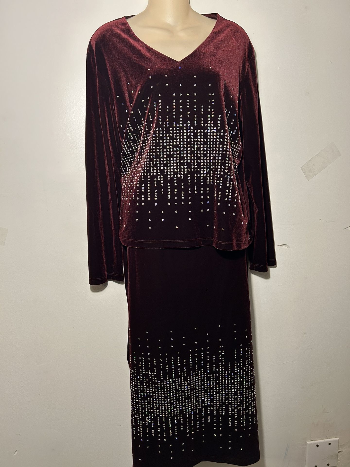 Women's velor suit with rhinestones.Size L. $50.