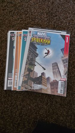 Ultimate Spider-Man comic lot