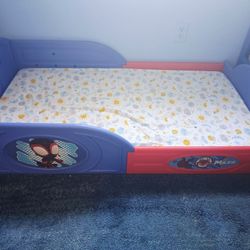Toddler BED & Mattress