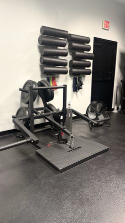 Titan Belt Squat