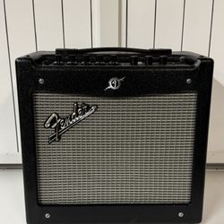 Practically New Fender Mustang I V.2 20-Watt 1x8" Modeling Guitar Combo Amp