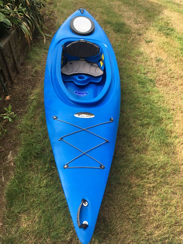 Future Beach 124F Fishing Kayak Future beach discovery 124F from