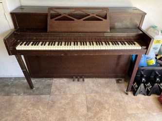 Jacob Doll Piano 