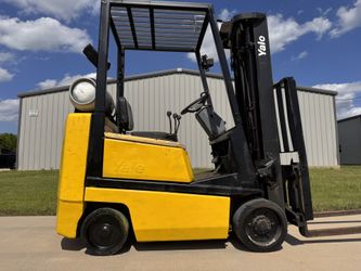 Yale 4000lb Capacity Forklift
