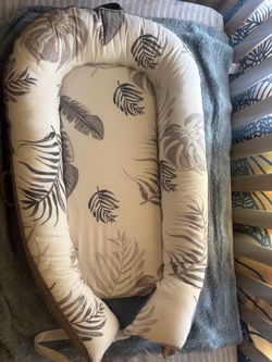 Baby lounger
