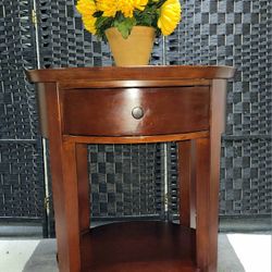 Pottery Barn Side Table,End Table,Nightstand