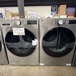New Open Box LG Stainless Steel Front Load Washer And Gas Dryer Set 