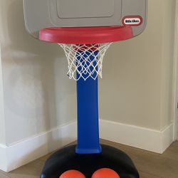 Little Tikes Basketball Hoop