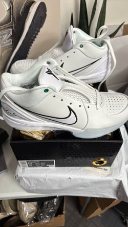 Kobe IV draft day