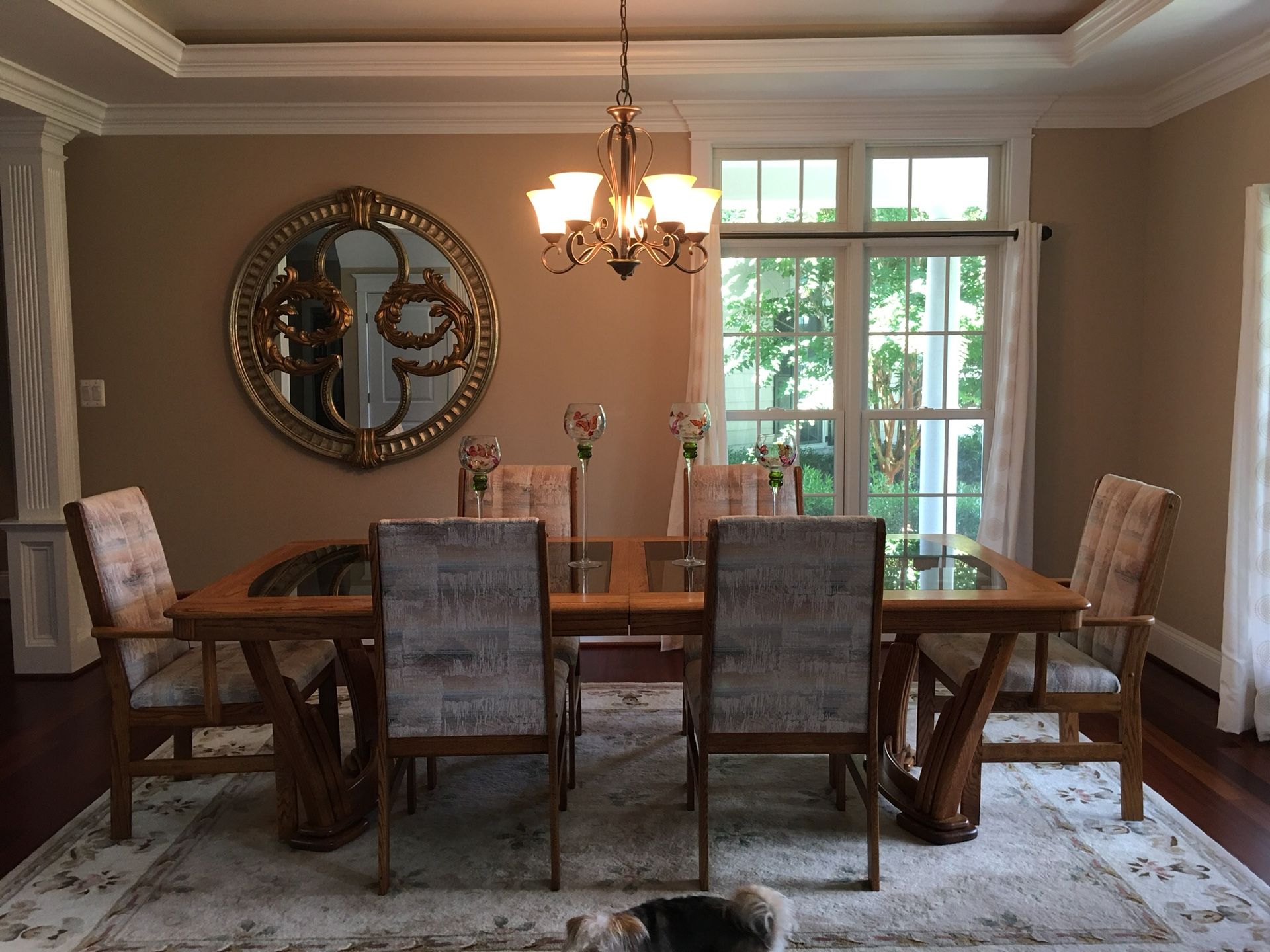 Oak dinning room table and chairs