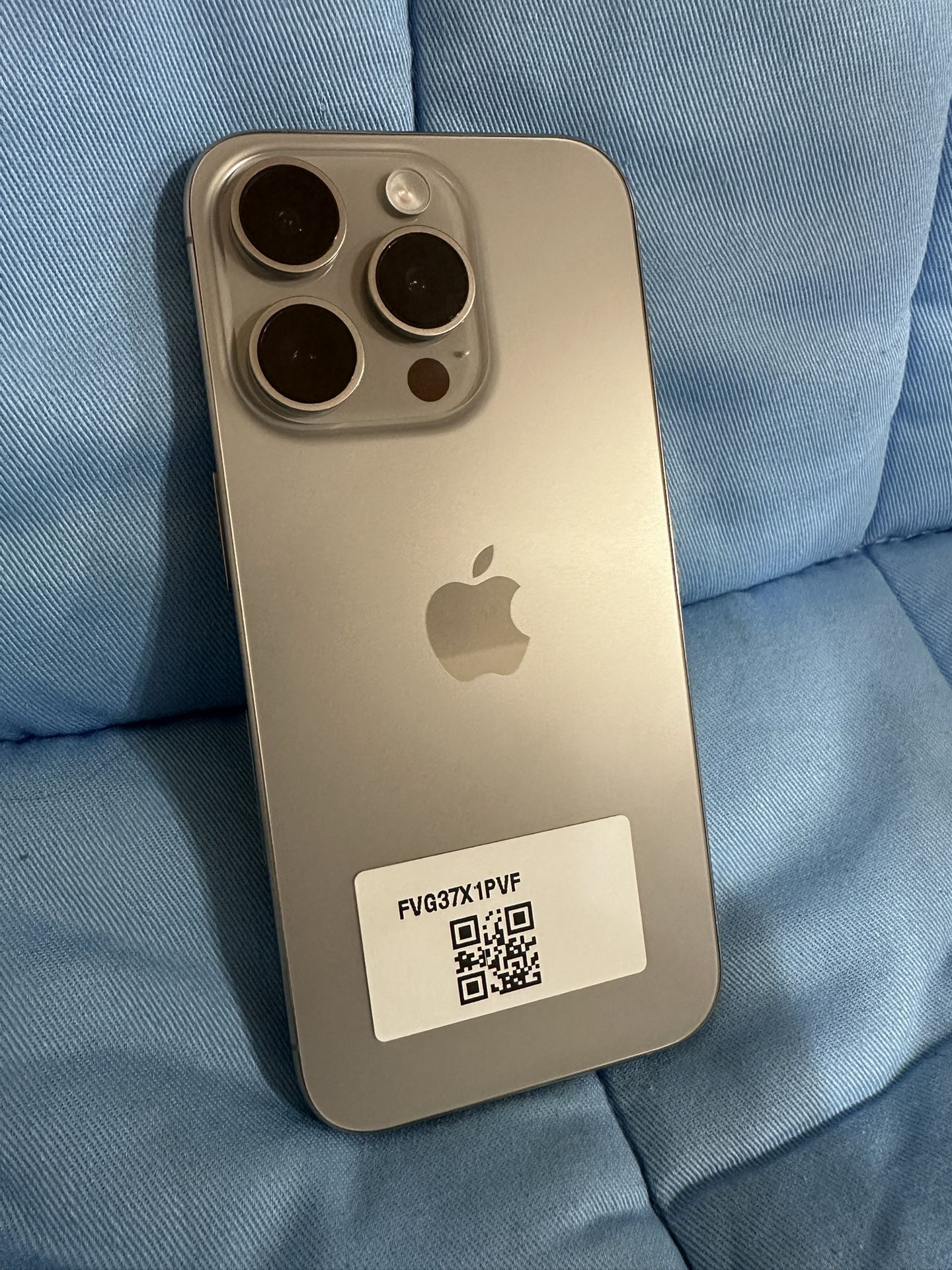 Apple iphone 15 Pro (unlocked)