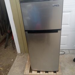 Magic Chef 2 Door Fridge