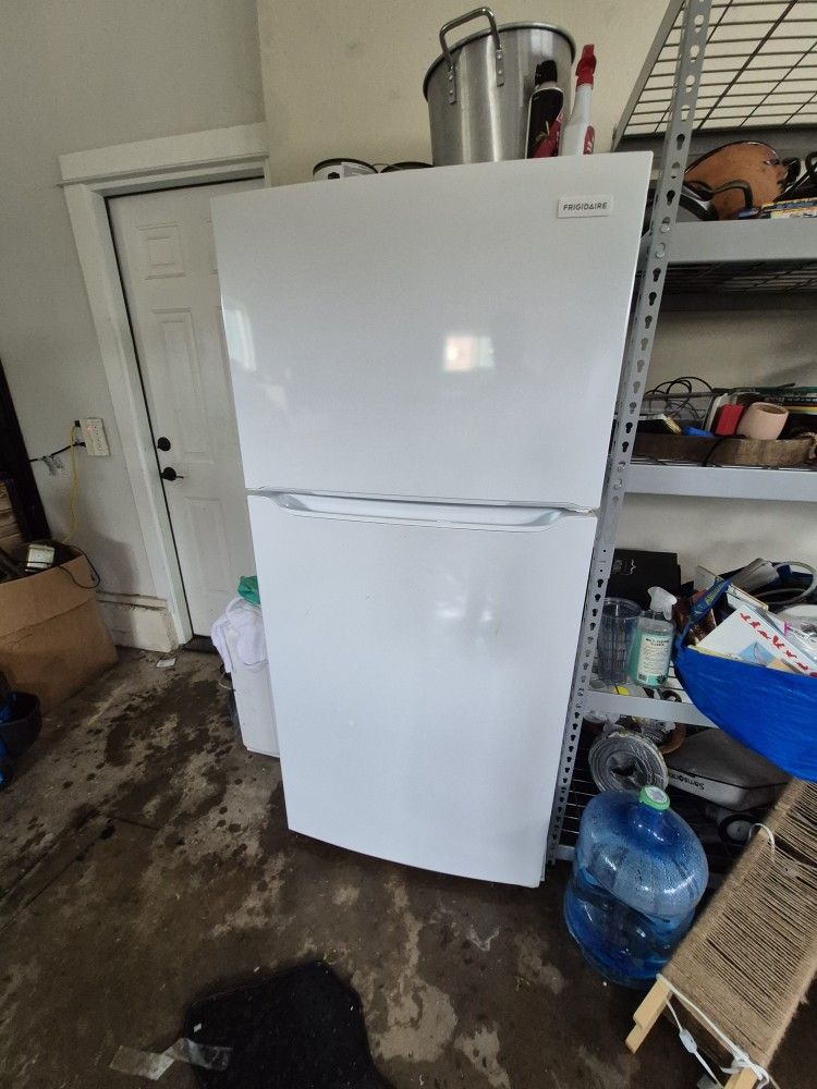 Frigidaire Refrigerator