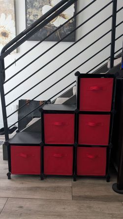 Configurable 6-box storage