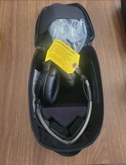 Bose a20 aviation headset with Bluetooth