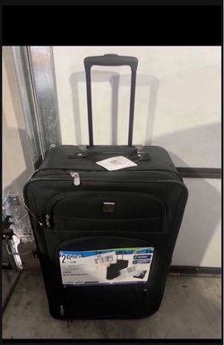 Medium luggage brand new $$80