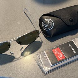 Ray Ban Sunglasses RB3025 G-15 Polarized Lenses/Silver Frame