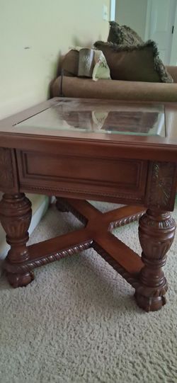 Corner table.