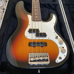 Fender Bass With Case