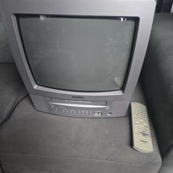 13" Color Toshiba Retro Gaming CRT TV/VCR COMBO Model #: MV13N3 w/ remote
