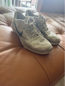 Nike Gray Women’s Running Shoes Size 8  Nike Flex Women’s Size 8