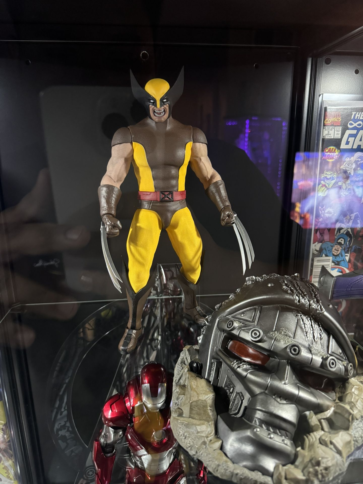 Hot Toys Hono Studios Wolverine Brown Suit, Limited Edition