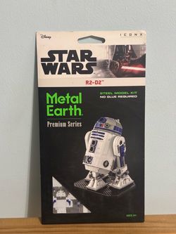 R2D2 metal figure