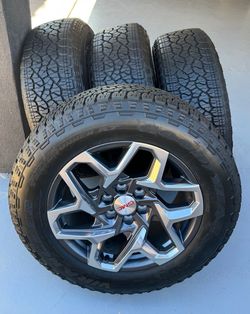 Newly Takeoffs 🔥 Gmc Sierra Yukon Denali AT4 20" Wheels and Goodyear All Terrain Tires 💯