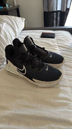 LeBron James Witness 6 black Size 9