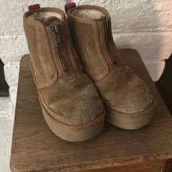 Girls Platform Uggs