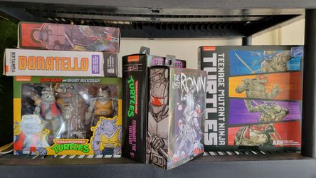 $75 Teenage Mutant Ninja Turtles Toy Lot 6 Items Neca Bst axn 10 figures total great condition