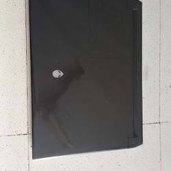 Alienware M17 R5 AMD