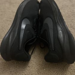 Nike Revolution Men’s Running Shoe 7 Size 10