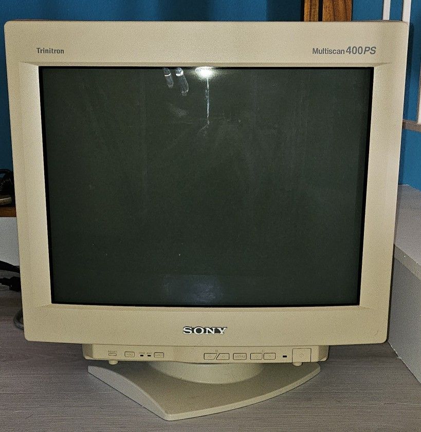 19" CRT Monitor - Sony Trinitron GDM 400PS